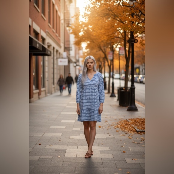 Vineyard Vines Dresses & Skirts - Vineyard Vines Light Blue Patterned Long Sleeve Dress